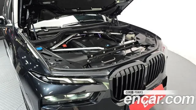 BMW X7 — Фото автомобиля 3