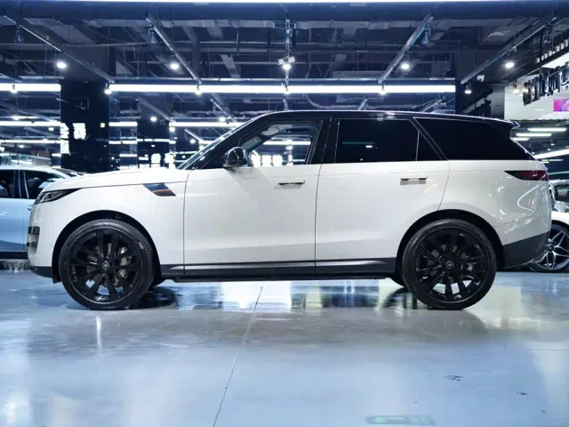 Land Rover Range Rover Sport — Фото автомобиля 4