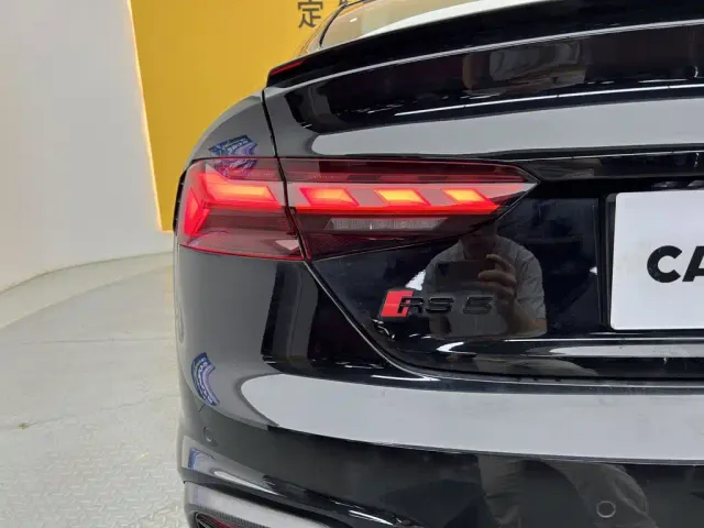 Audi RS 5 — Фото автомобиля 9
