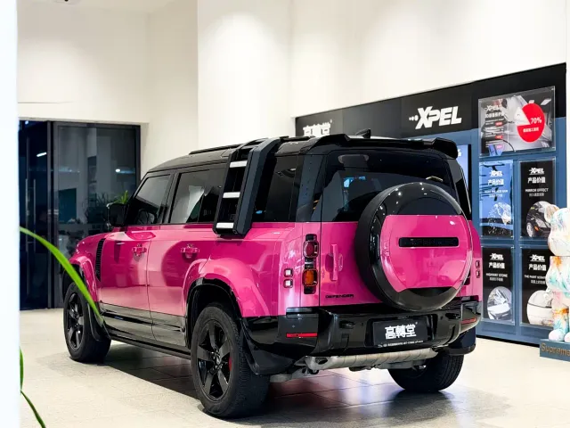 Land Rover Defender — Фото автомобиля 22