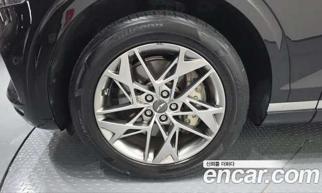 Genesis GV70 — Фото автомобиля 5