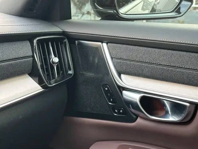 Volvo S90 — Фото автомобиля 15