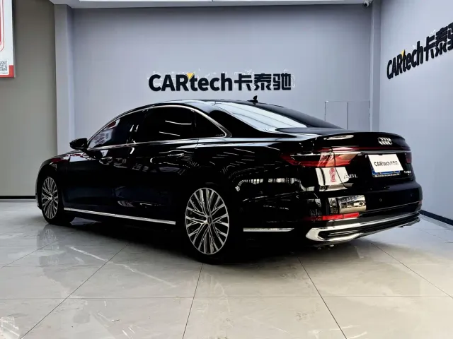 Audi A8 — Фото автомобиля 4
