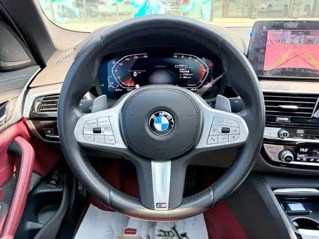 BMW 5 Series — Фото автомобиля 15
