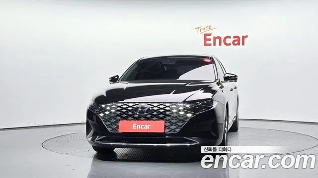 Hyundai Grandeur Grandeur (New) — Фото автомобиля 3