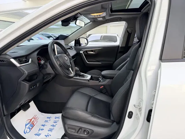 Toyota Wildlander — Фото автомобиля 4