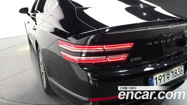 Genesis G80 Бензин 2.5 турбо AWD — Фото автомобиля 17