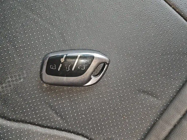 Roewe i5 — Фото автомобиля 8