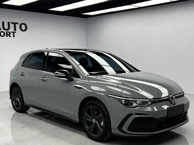 Volkswagen Golf — Фото автомобиля 3