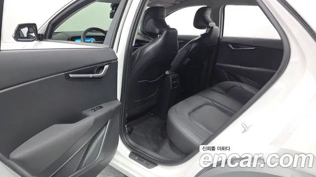 Kia Niro — Фото автомобиля 18