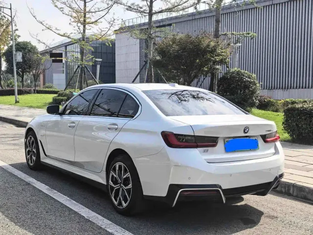 BMW i3 — Фото автомобиля 7