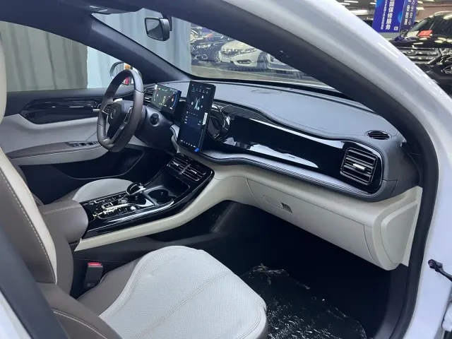 BYD Qin PLUS — Фото автомобиля 12