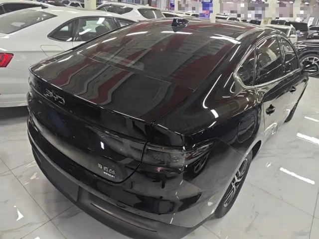 BYD Seal 05 DM-i — Фото автомобиля 6