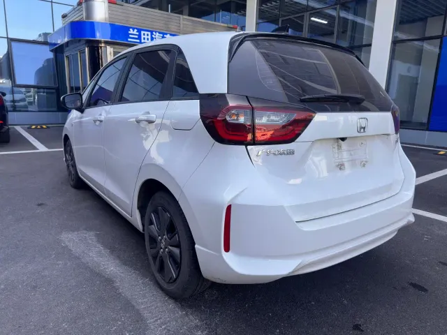 Honda Fit — Фото автомобиля 11