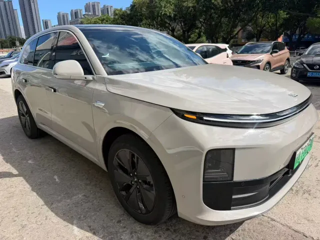 Li Auto L6 — Фото автомобиля 5