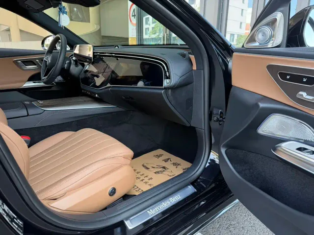Mercedes-Benz E-Class — Фото автомобиля 7