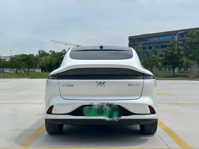 IM Motors LS6 — Фото автомобиля 8