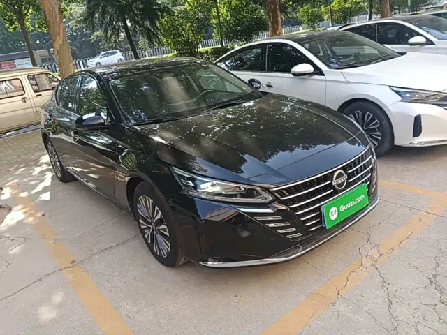 Nissan Teana — Фото автомобиля 3