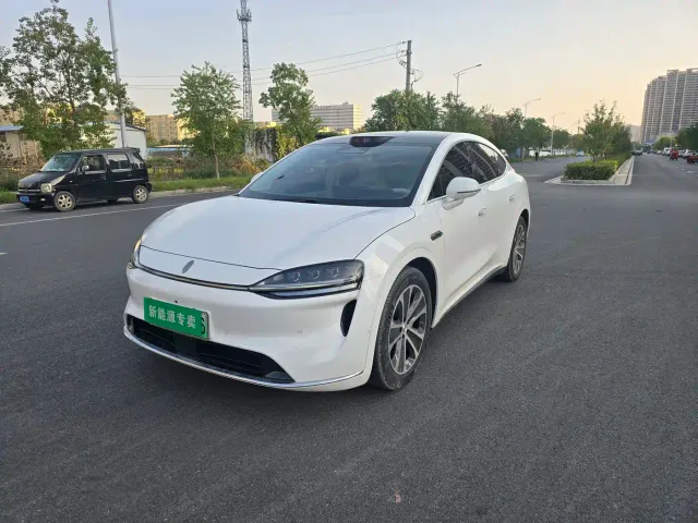 Фотография автомобиля — Luxeed R7