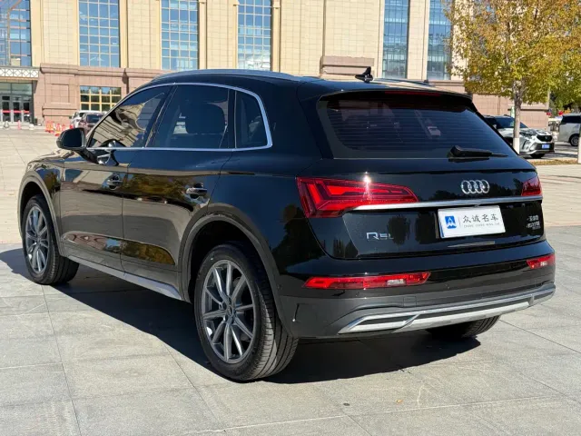 Audi Q5L — Фото автомобиля 7