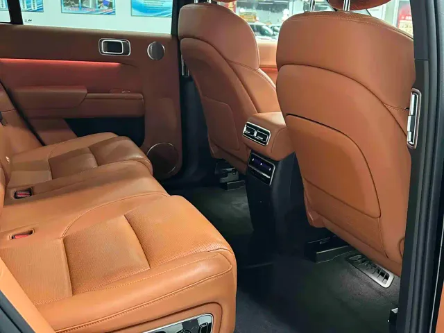 Li Auto L7 — Фото автомобиля 10