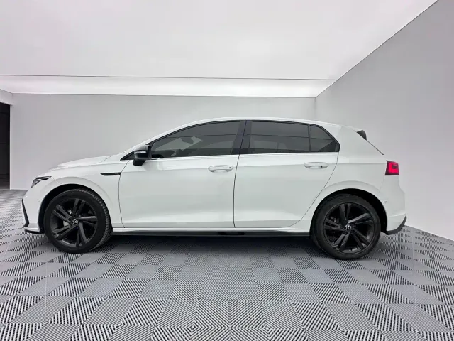 Volkswagen Golf — Фото автомобиля 8