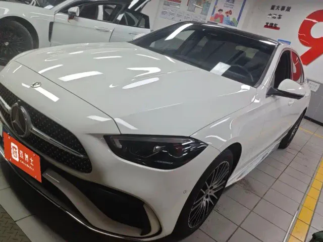Фотография автомобиля — Mercedes-Benz C-Class