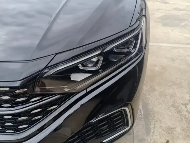 Volkswagen Passat 2023 Facelift 330TSI Starlight Luxury Edition — Фото автомобиля 17