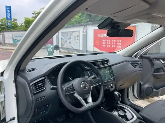 Nissan X-Trail — Фото автомобиля 11