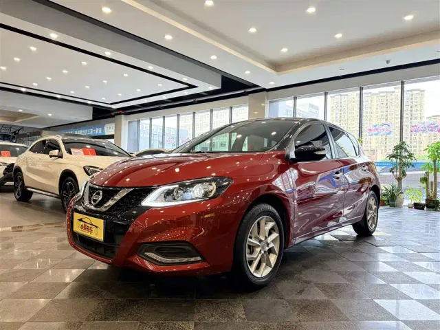 Фотография автомобиля — Nissan Tiida