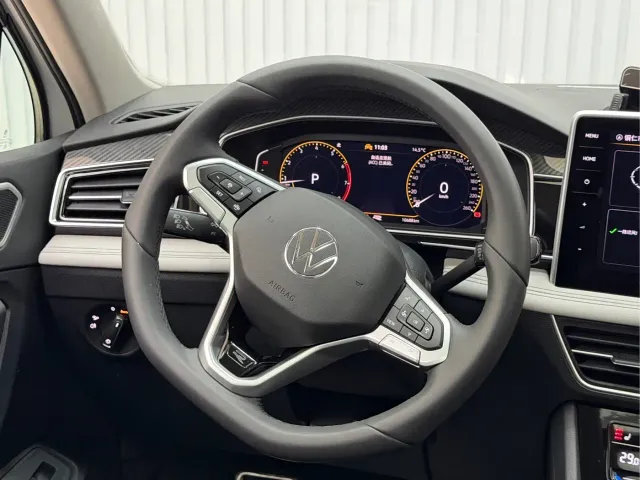 Volkswagen Tiguan L — Фото автомобиля 17