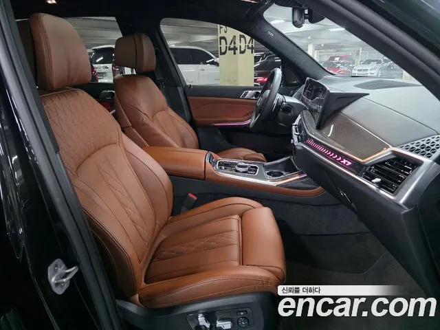 BMW X7 — Фото автомобиля 10