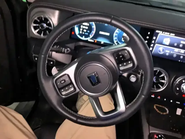 Tank Tank 300 2023 Off-Road Edition 2.0T Conqueror — Фото автомобиля 15
