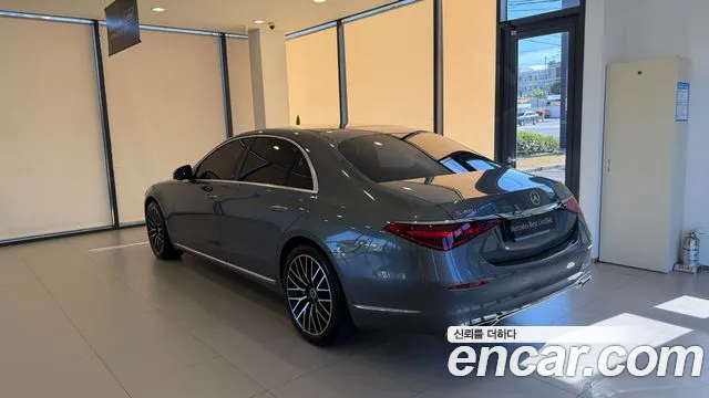Mercedes-Benz S-Class — Фото автомобиля 2