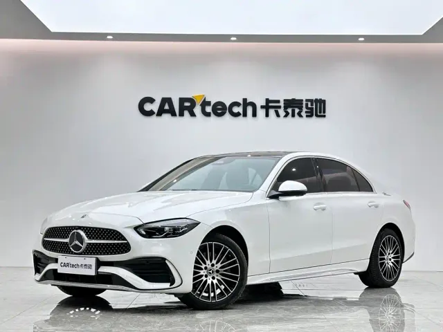 Фотография автомобиля — Mercedes-Benz C-Class