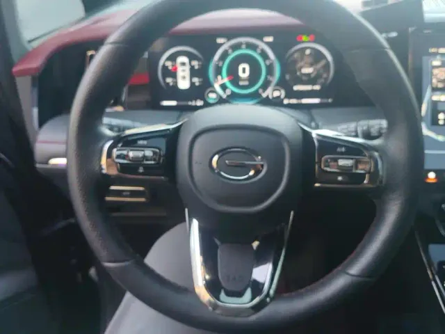 GAC Trumpchi M8 — Фото автомобиля 15