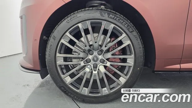 Land Rover Range Rover Sport — Фото автомобиля 9