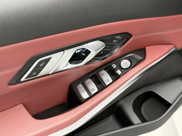 BMW 3 Series — Фото автомобиля 10