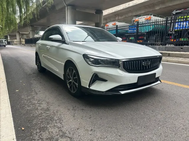 Geely Emgrand — Фото автомобиля 3