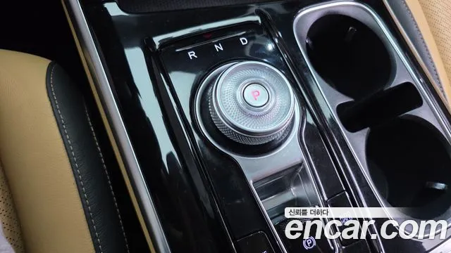 Kia Carnival Generation 4 — Фото автомобиля 12