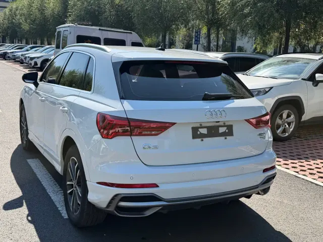 Audi Q3 — Фото автомобиля 4