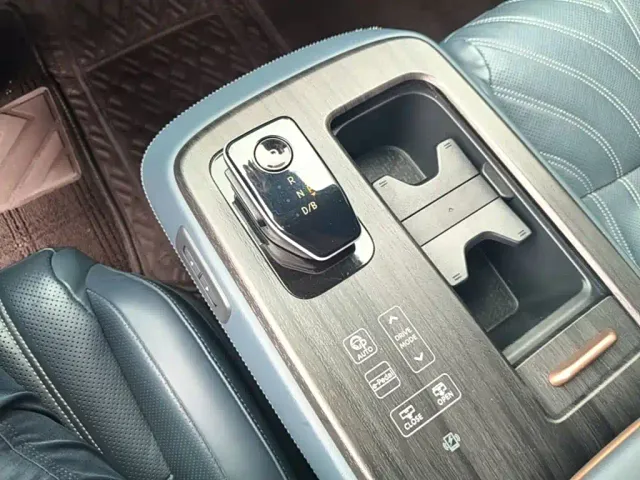 Nissan Ariya — Фото автомобиля 13
