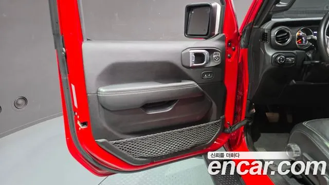 Jeep Wrangler Wrangler (JL) 2.0 Overland 4 двери — Фото автомобиля 23