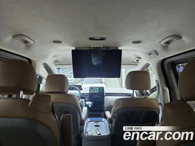 Hyundai Staria Staria Lounge 9 мест — Фото автомобиля 6