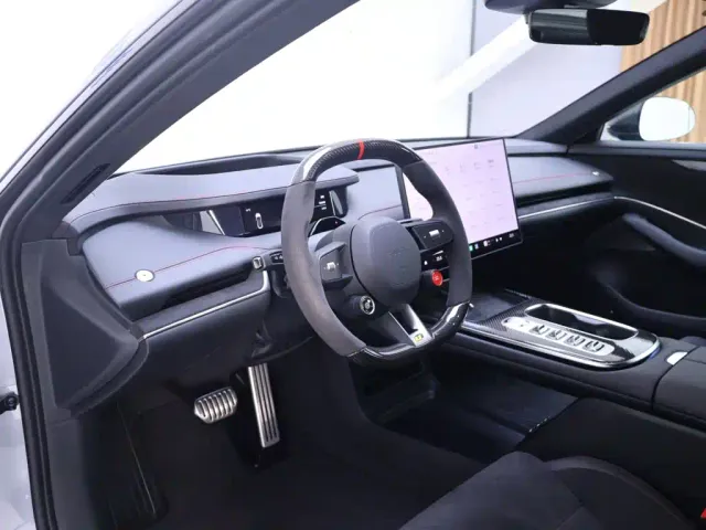 Xiaomi SU7 Ultra — Фото автомобиля 11