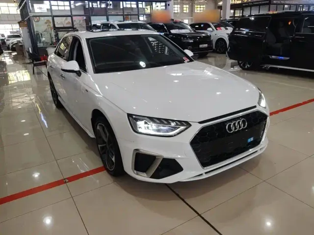 Audi A4L — Фото автомобиля 3