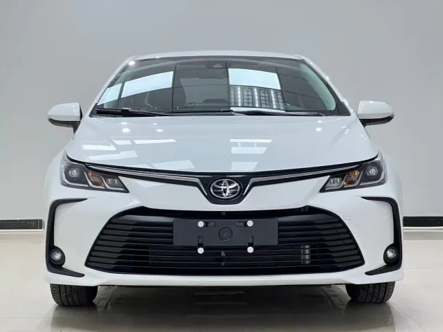 Toyota Corolla — Фото автомобиля 2
