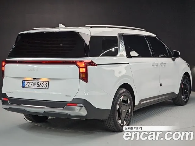 Kia Carnival 4th Gen — Фото автомобиля 4