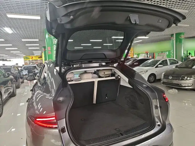 IM Motors LS6 — Фото автомобиля 18