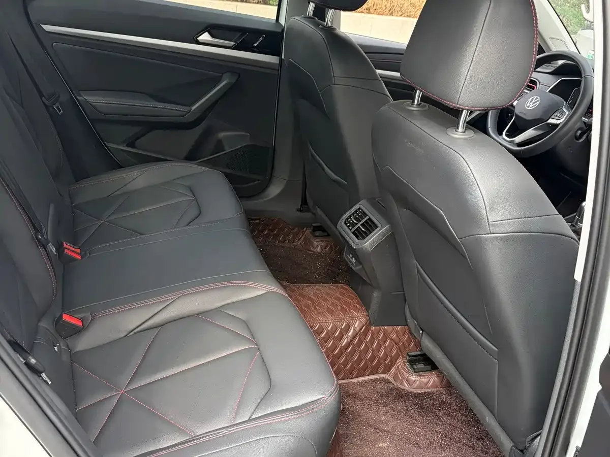Volkswagen Lavida 2023 Model 300TSI DSG Starlight Leading Edition — Фото автомобиля 9